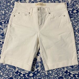 Gap brand womens white rolled cuff burmuda shorts